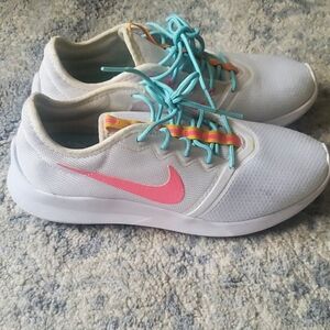 Nike Viale‎ VTR Running Shoes Ladies Womens SZ 7 White Neon Summer Workout  Gym